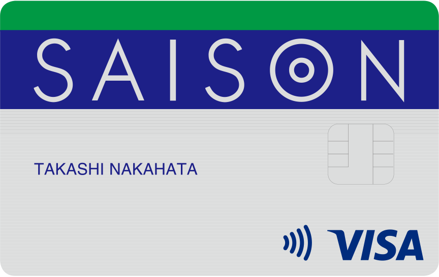 「セゾンカードインターナショナル デジタル」のカードデザイン。 グレーと白の細かいボーダー柄のカードデザイン画像。カード上部に緑色の横線が入っており、その下に青色の背景に大きく白色のSAISONのロゴが表記されている。カードの名義人の名前表記が記載されている。クレジットカード番号や有効期限の記載はない。
